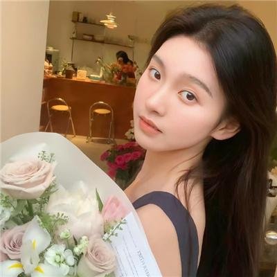 艺术系女生 海报